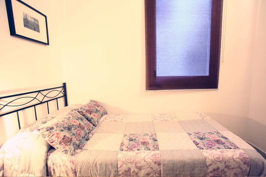 Bordeta Apartment Barcelona Luaran gambar